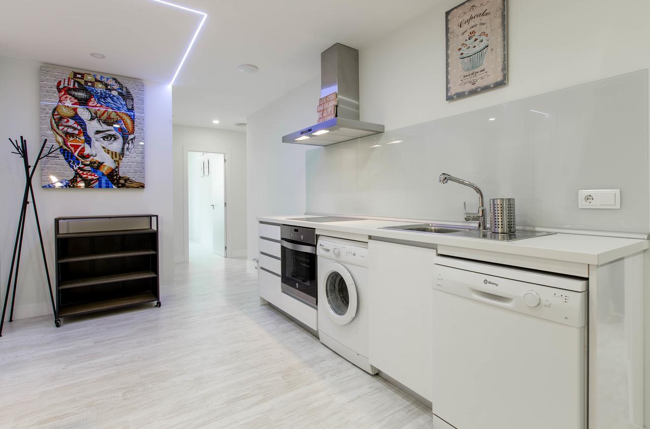 Bookinmadrid Com - Cascorro Sq 18 Pax Apartment Ngoại thất bức ảnh