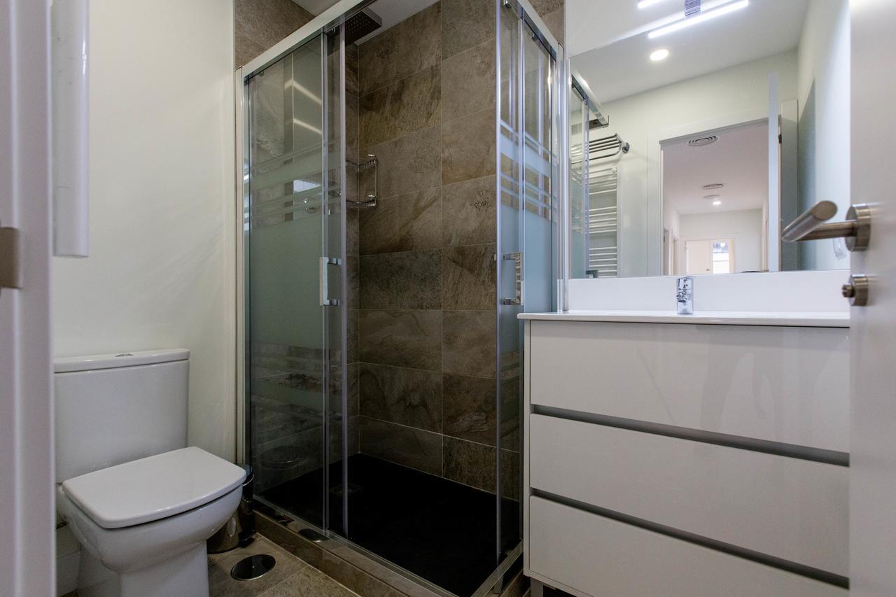 Bookinmadrid Com - Cascorro Sq 18 Pax Apartment Ngoại thất bức ảnh