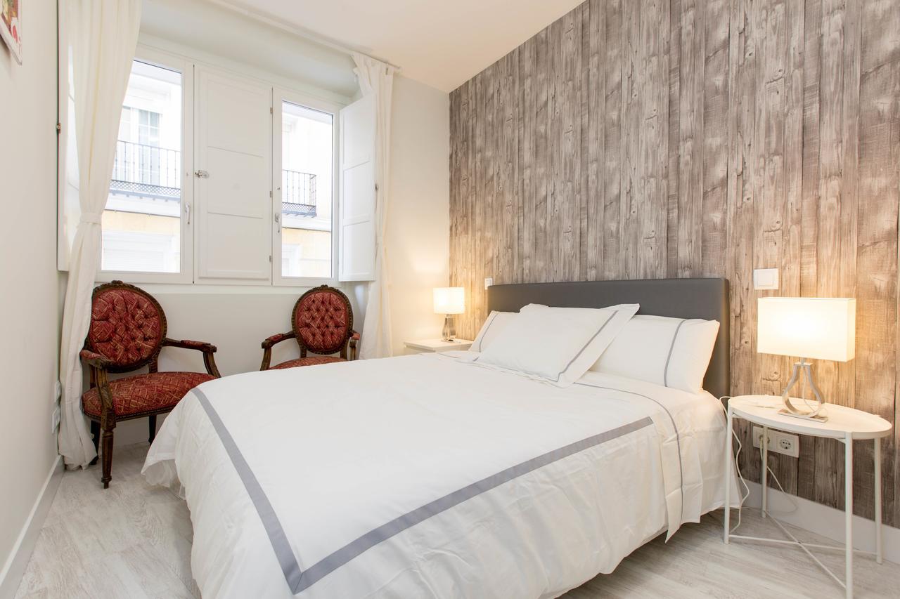 Bookinmadrid Com - Cascorro Sq 18 Pax Apartment Ngoại thất bức ảnh