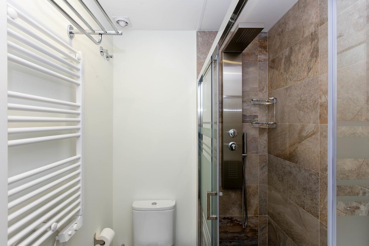 Bookinmadrid Com - Cascorro Sq 18 Pax Apartment Ngoại thất bức ảnh